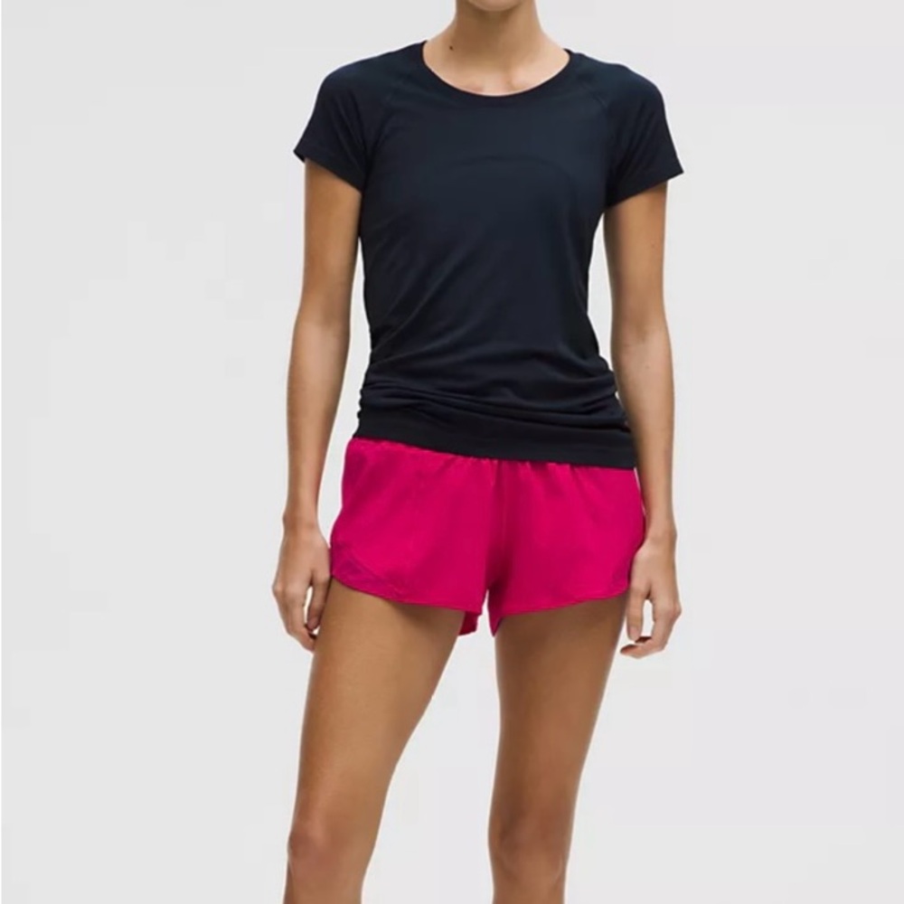 🍋Lululemon athletica Women's Hotty Hot LR Short 2.5 lined - Picture 1 of 13